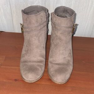 Express Stylish Tan Ankle Boots for Women